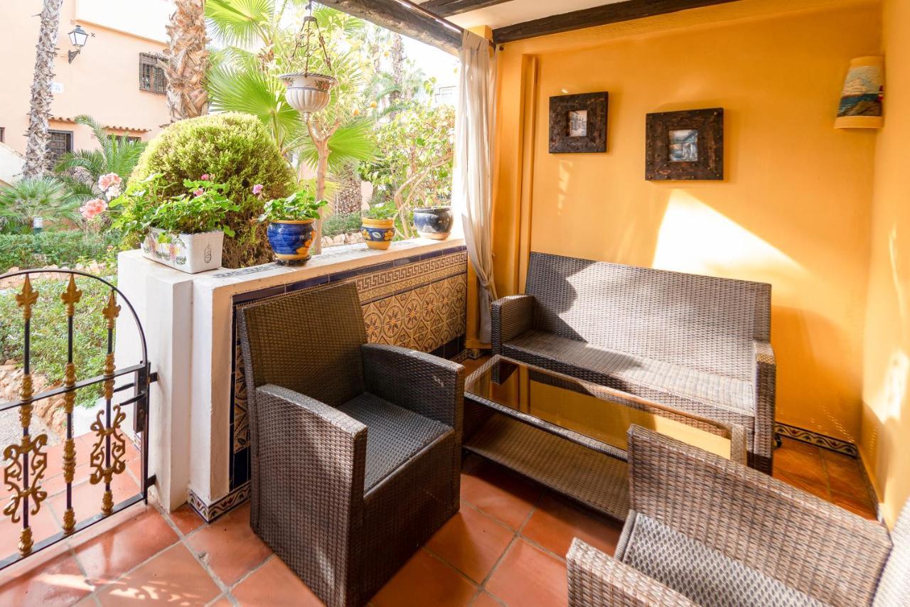 The Best House! Large Terrace Beach And Bars! Traveller Awards 2024-2025 또레비에하 외부 사진